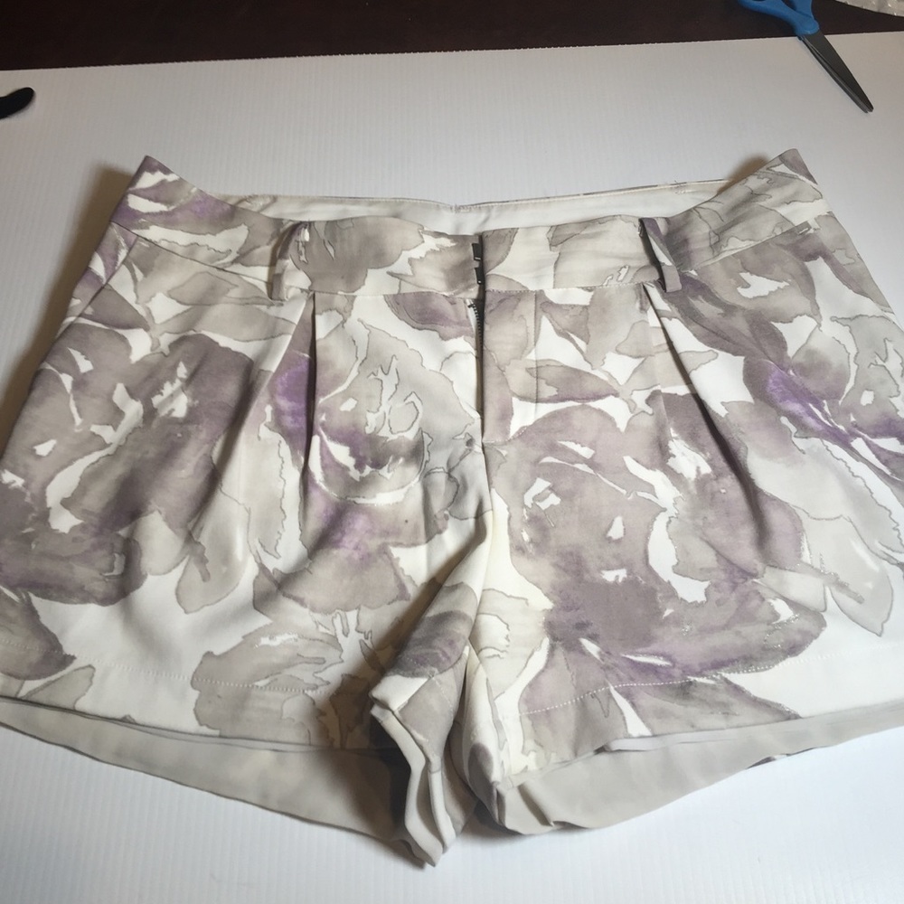 Floral shorts by Simply Vera Wang, Size 14
